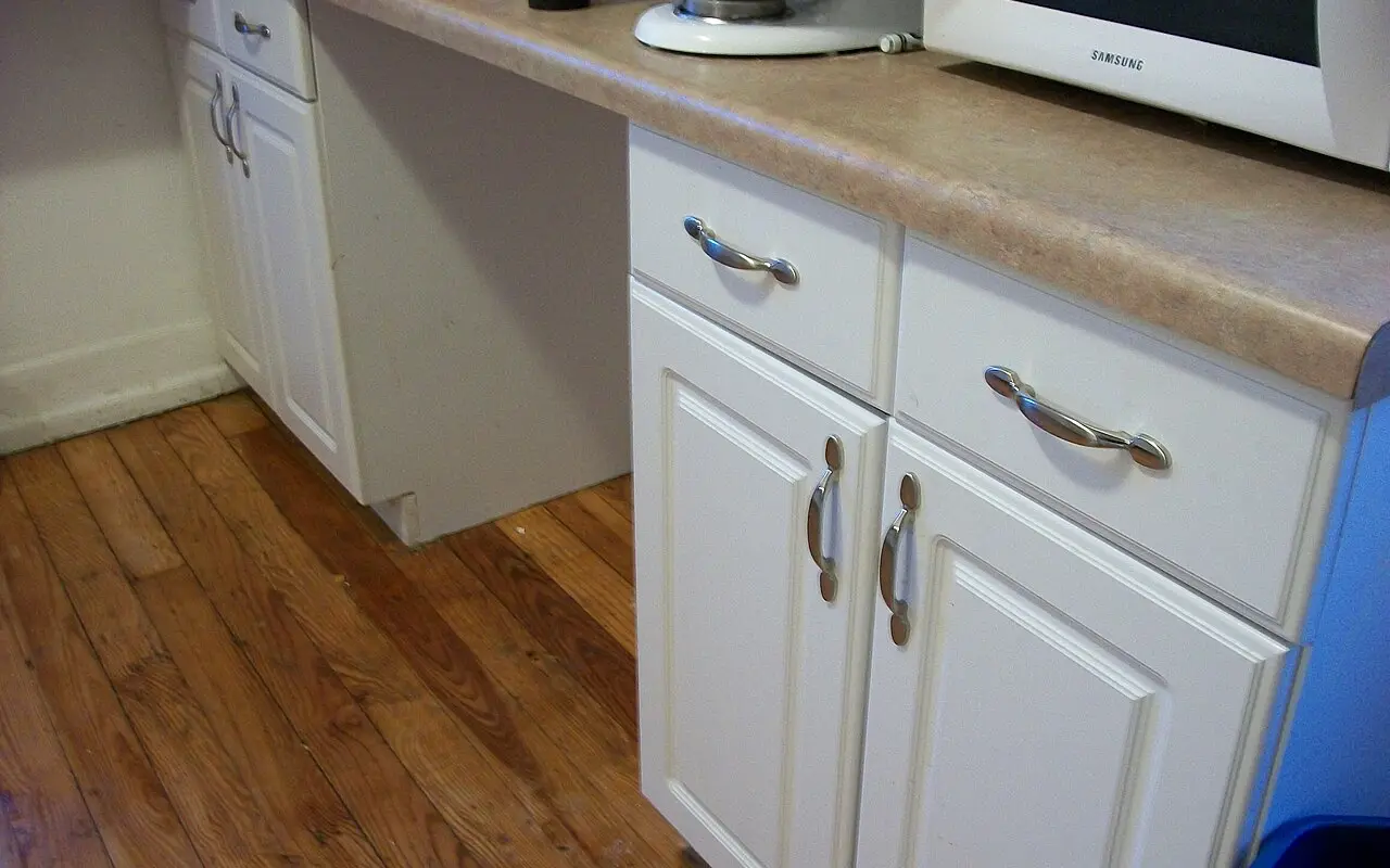 New kitchen cabinets and drawers installed